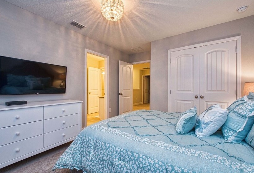 Solterra  6 Bedrooms House W/pool7040sr