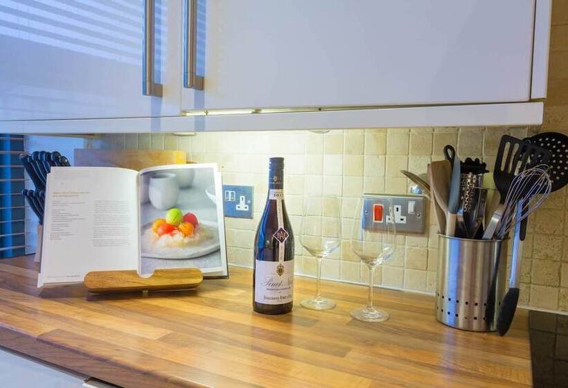 The Old Stable, Lower Parkstone, Poole