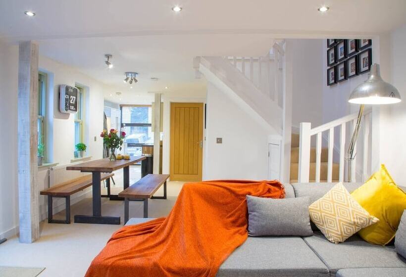 The Old Stable, Lower Parkstone, Poole