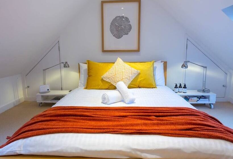 The Old Stable, Lower Parkstone, Poole