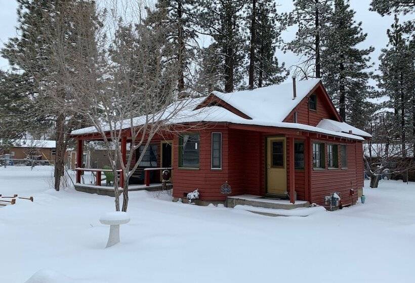 A Sweet Pine Cabin