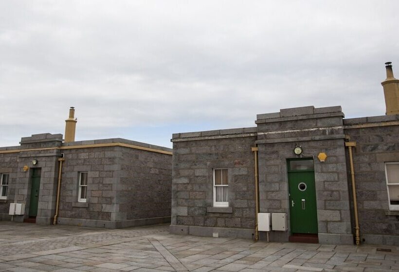 Aberdeen Lighthouse Cottages