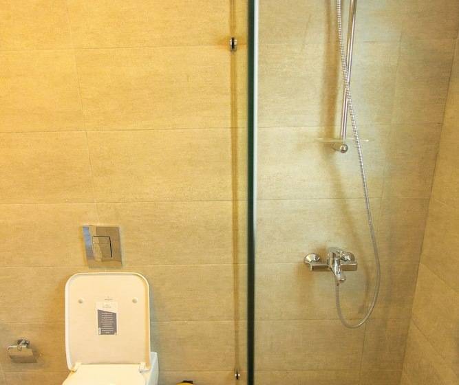 Accra Luxury Apartments At The Lul Water