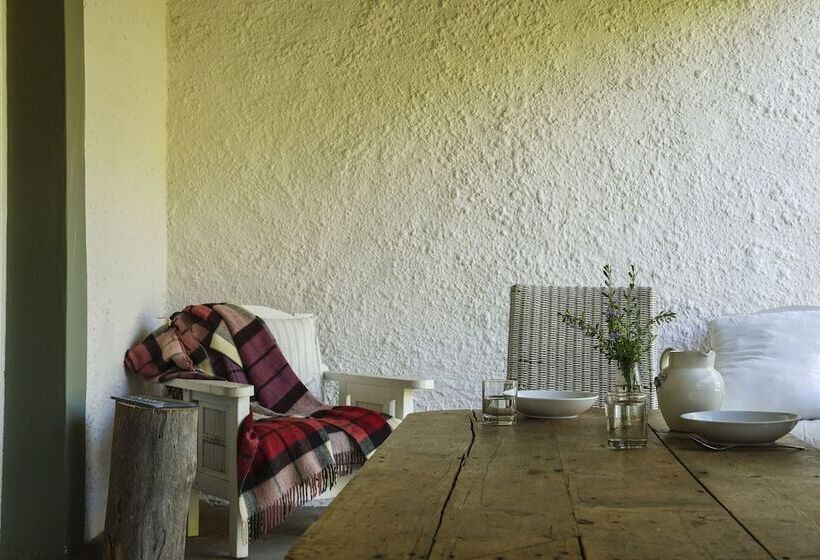 African Relish Cottages