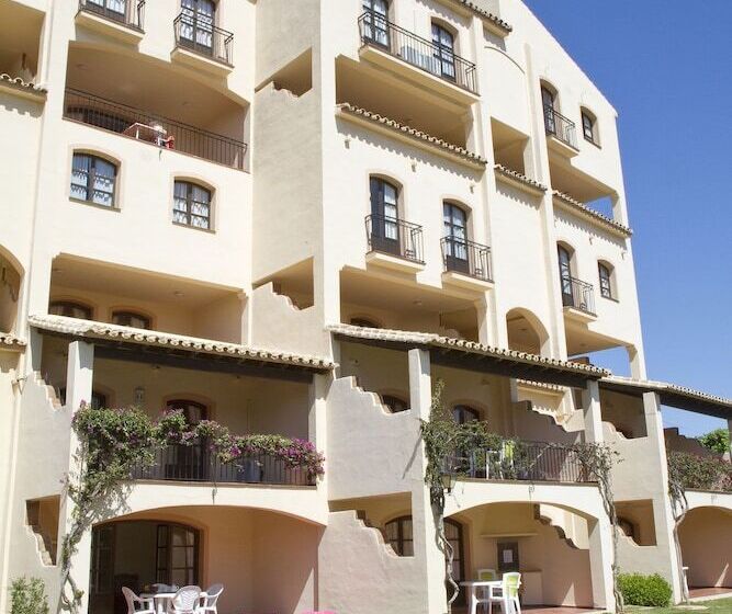 Apartamentos El Toro