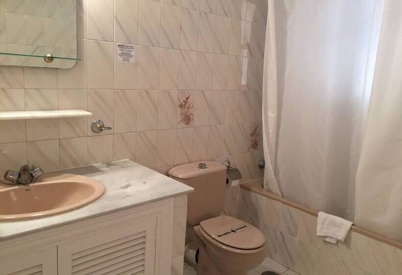 Apartamentos El Toro