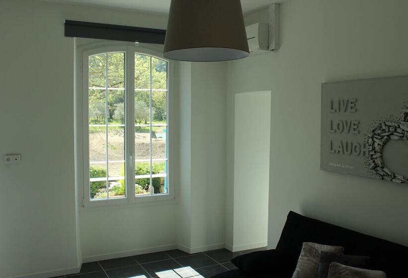 Bastide De La Lézardière