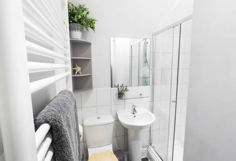 مبيت وإفطار Central Stamford Townhouse