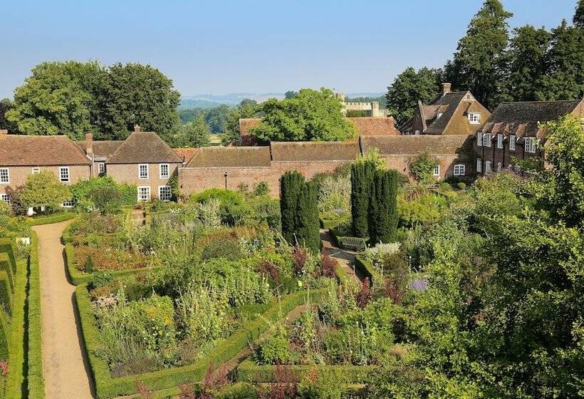 Bed and Breakfast Leeds Castle Maiden S Tower
