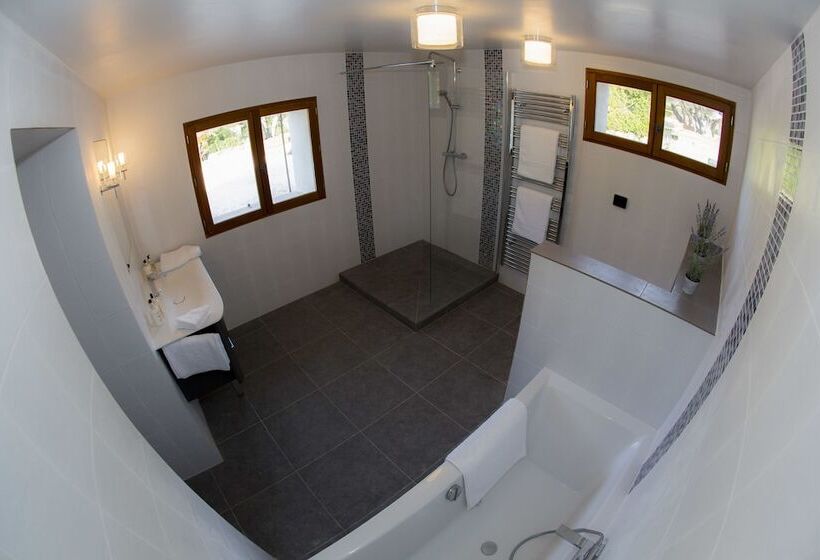 ベッドアンドブレックファースト Mas Des Avelines