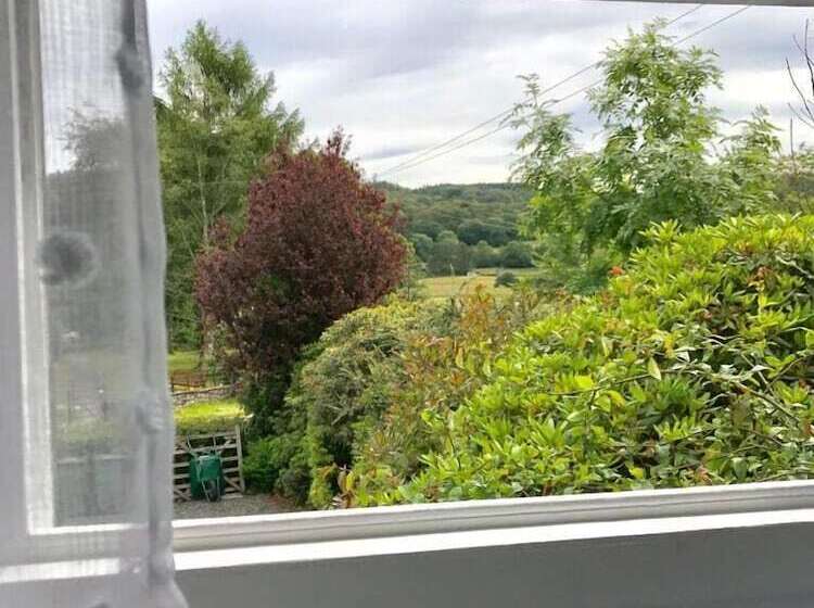 ベッドアンドブレックファースト Old School House