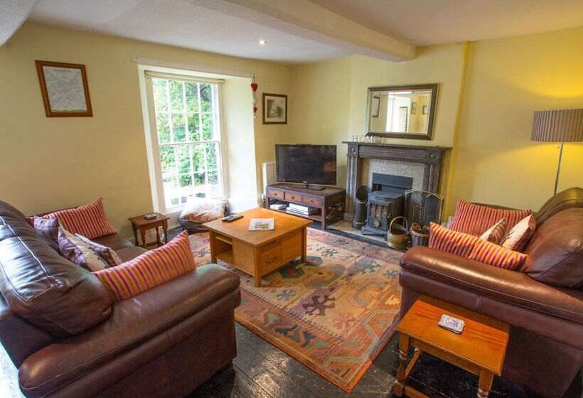 ベッドアンドブレックファースト Old School House