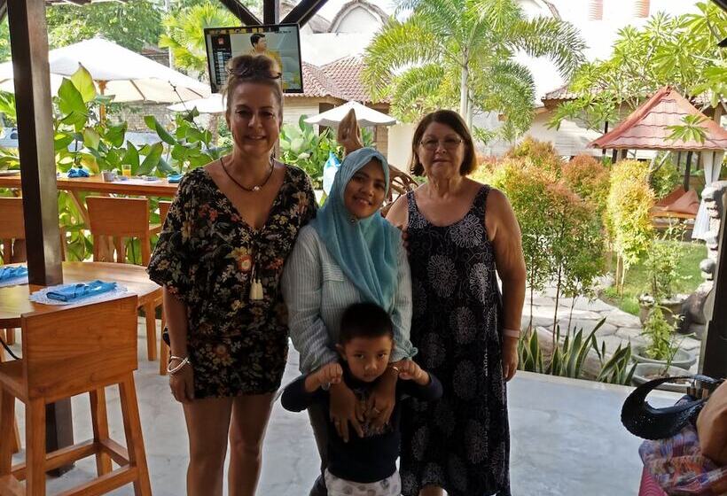 تختخواب و صبحانه Zifa Kuta Lombok