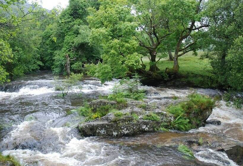 Bronfelin & Troedyrhiw Holiday Cottages