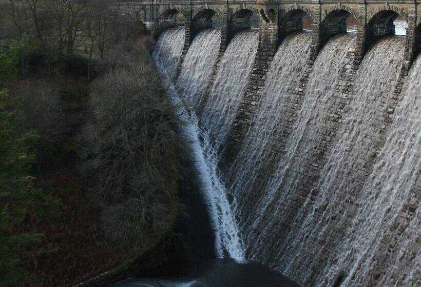 Bronfelin & Troedyrhiw Holiday Cottages