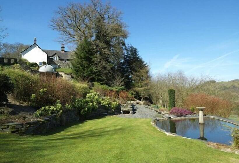 Bryn Melyn Farm Cottages  5 Luxury Cottages In A Stunning Setting With Wood Fired Hot Tub