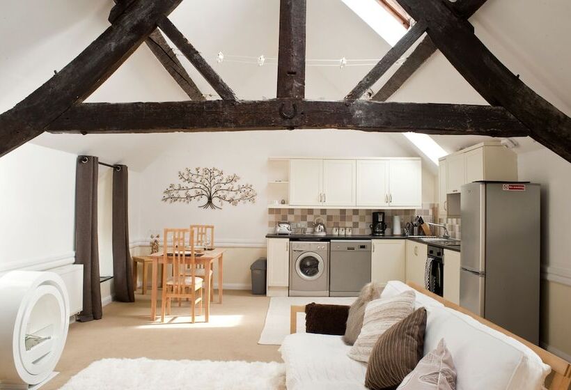 Bryn Melyn Farm Cottages  5 Luxury Cottages In A Stunning Setting With Wood Fired Hot Tub