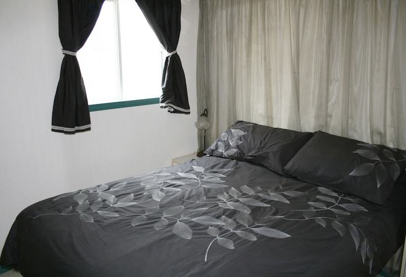 Camping Chalets Lac St Augustin