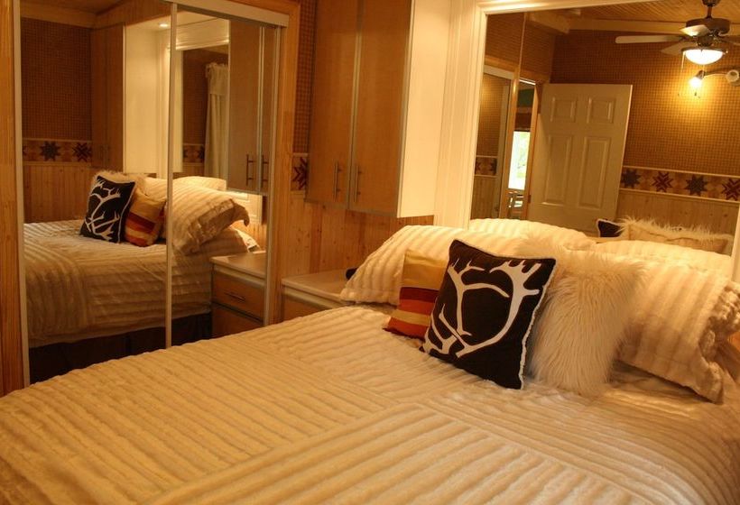 Camping Chalets Lac St Augustin