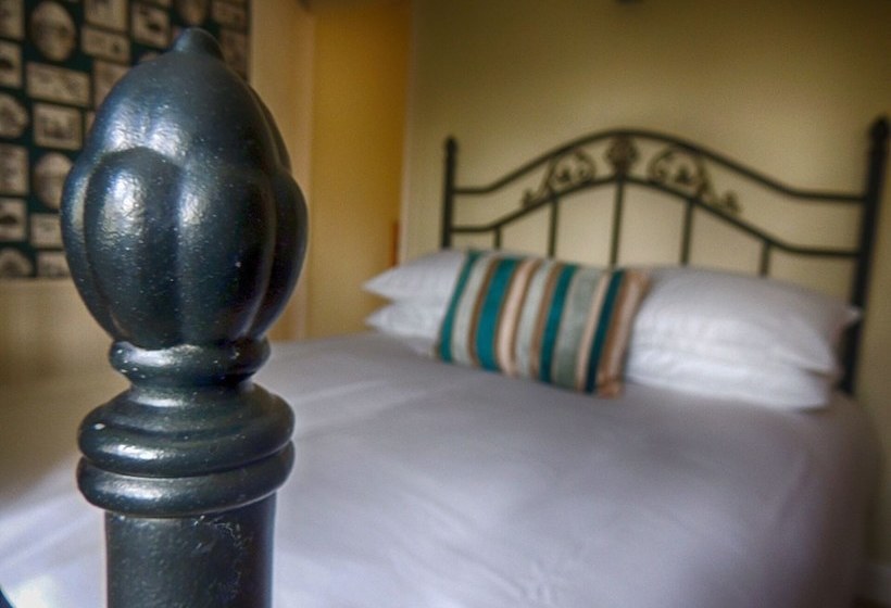 Cotswold Cottage Gems  Way Cottage