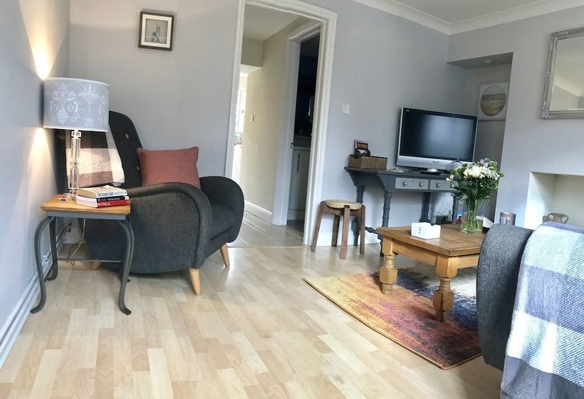 Cotswold Cottage Gems  Way Cottage