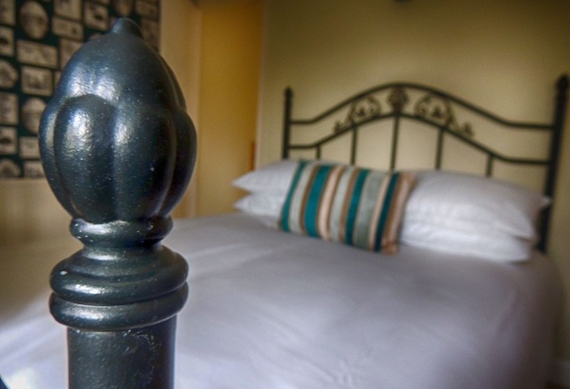 Cotswold Cottage Gems  Way Cottage