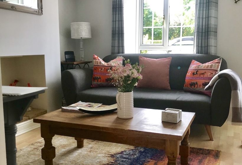 Cotswold Cottage Gems  Way Cottage