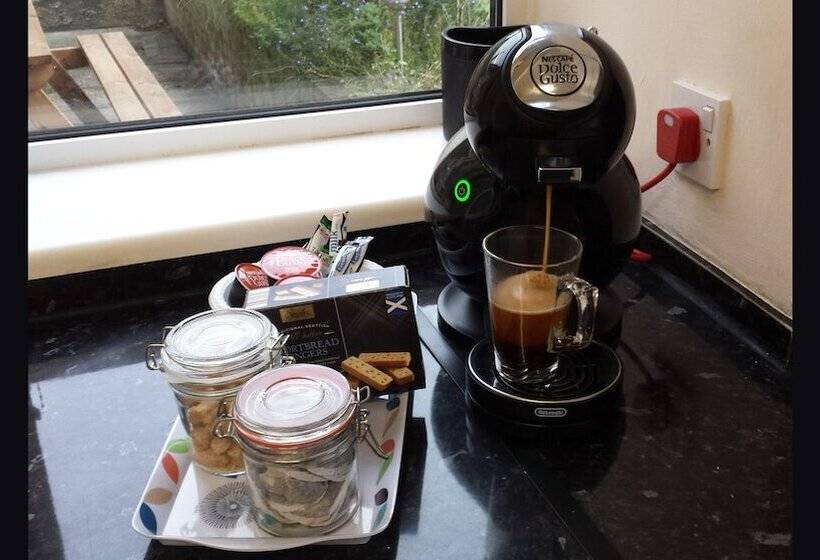 Darwin Cottage Self Catering In Elgin