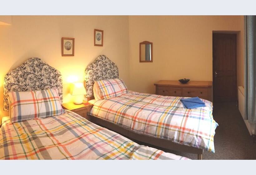 Darwin Cottage Self Catering In Elgin