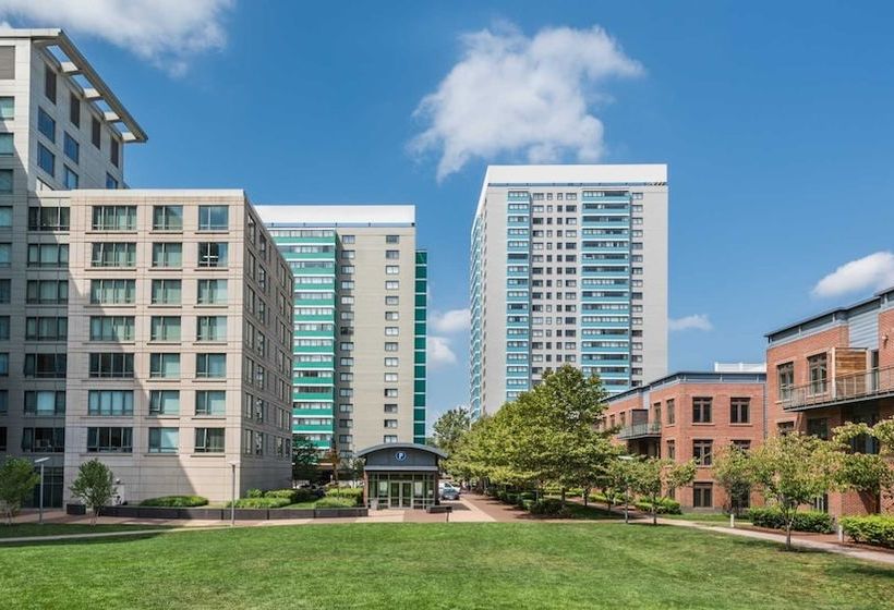 Global Luxury Suites At Emerson Place