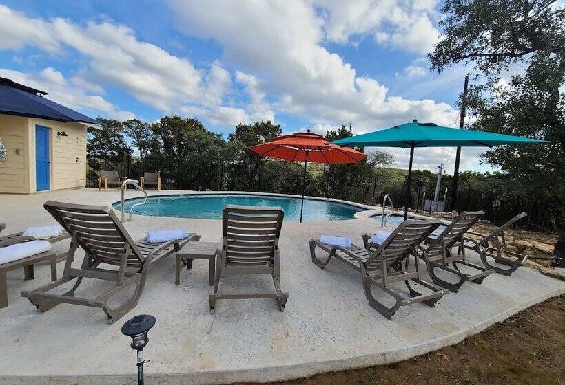 Hill Country Casitas