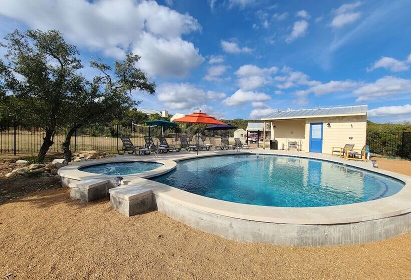 Hill Country Casitas