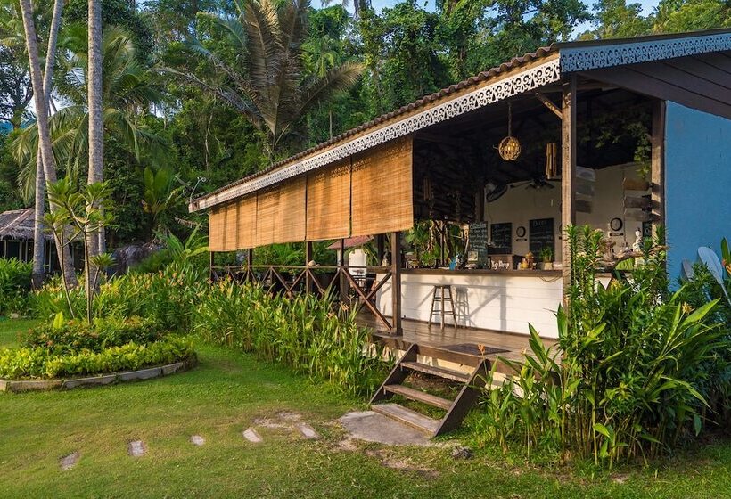 בית מלון כפרי 1511 Coconut Grove