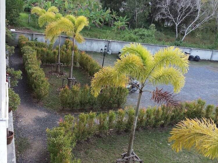 בית מלון כפרי Bangtao Mango House   Adults Only