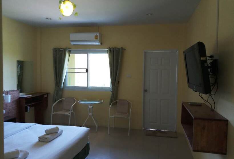 בית מלון כפרי Bangtao Mango House   Adults Only