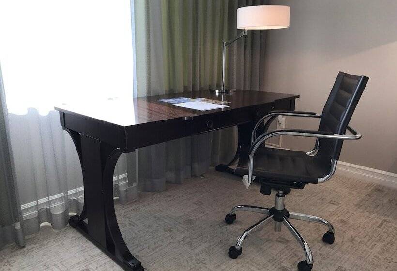 فندق Erik S Retreat