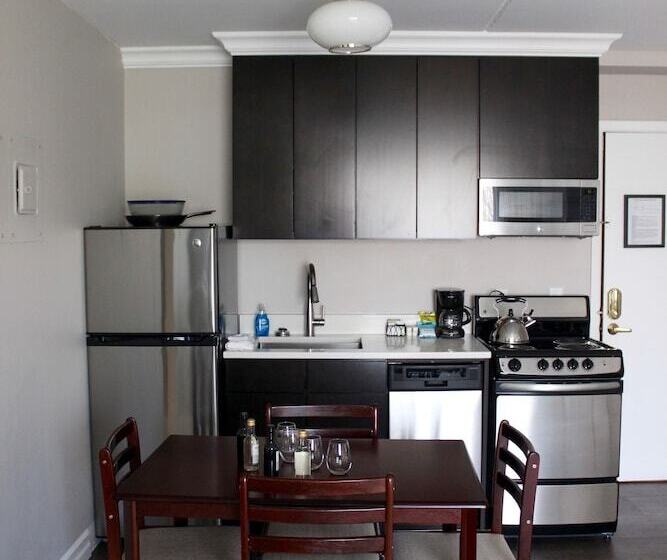 فندق Erik S Retreat