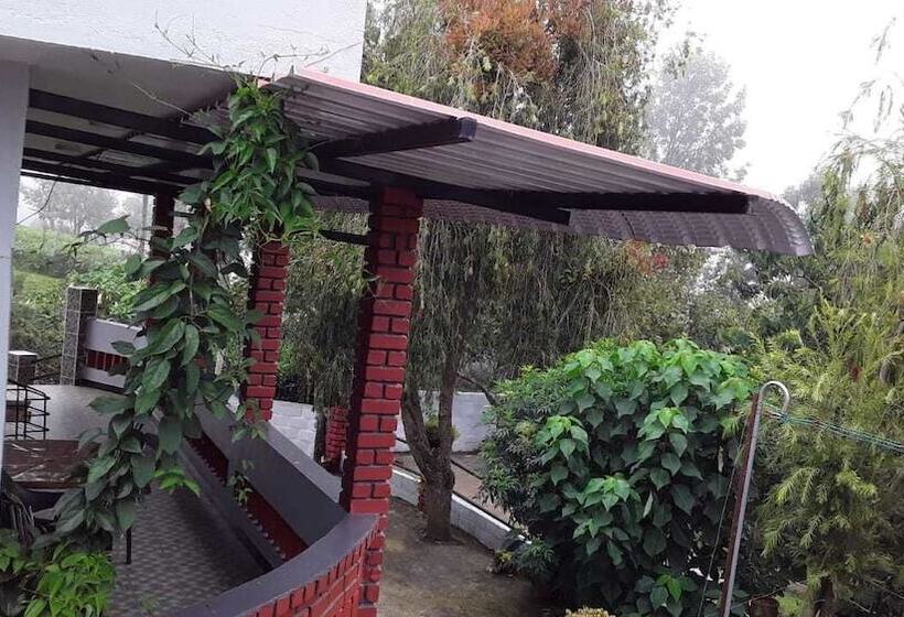 ホテル Pear Tree Inn