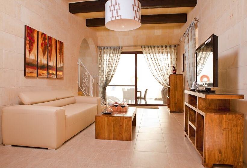 هتل روستایی Serkuzan