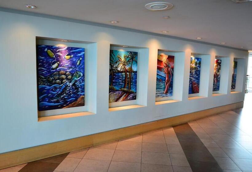 هتل Sandy Beach Resort