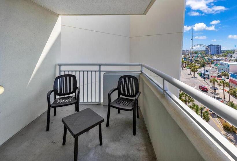 هتل Sandy Beach Resort