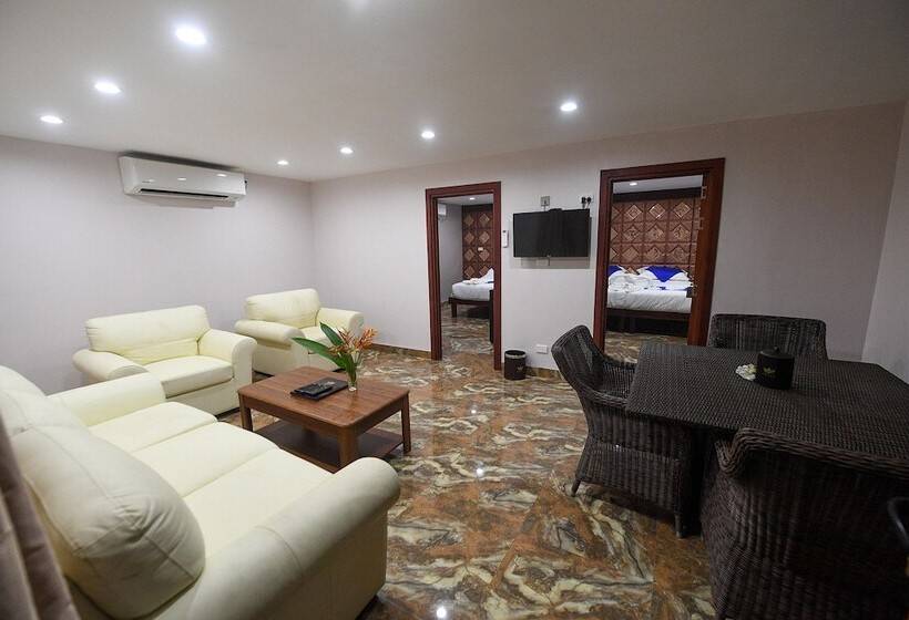 Отель The President