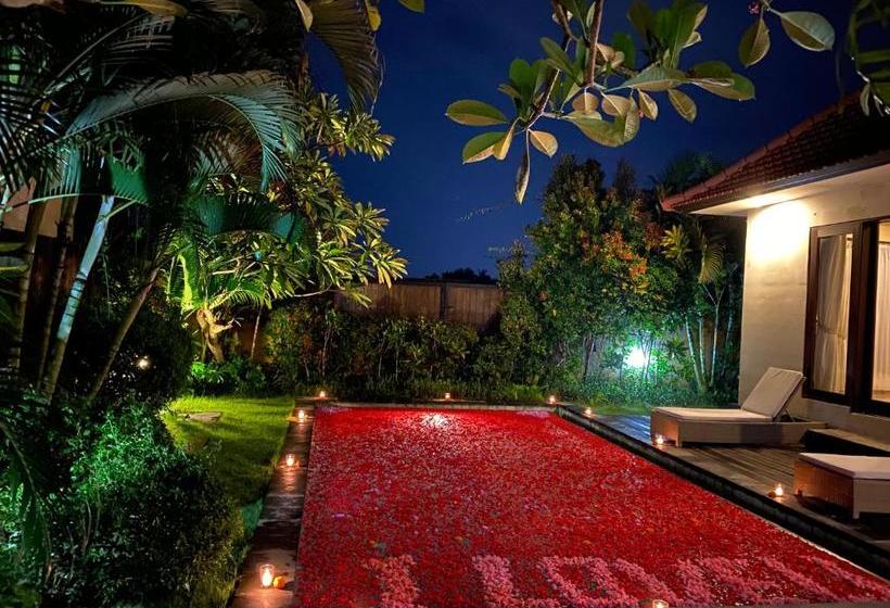 בית מלון כפרי The Sawah Resort & Villa