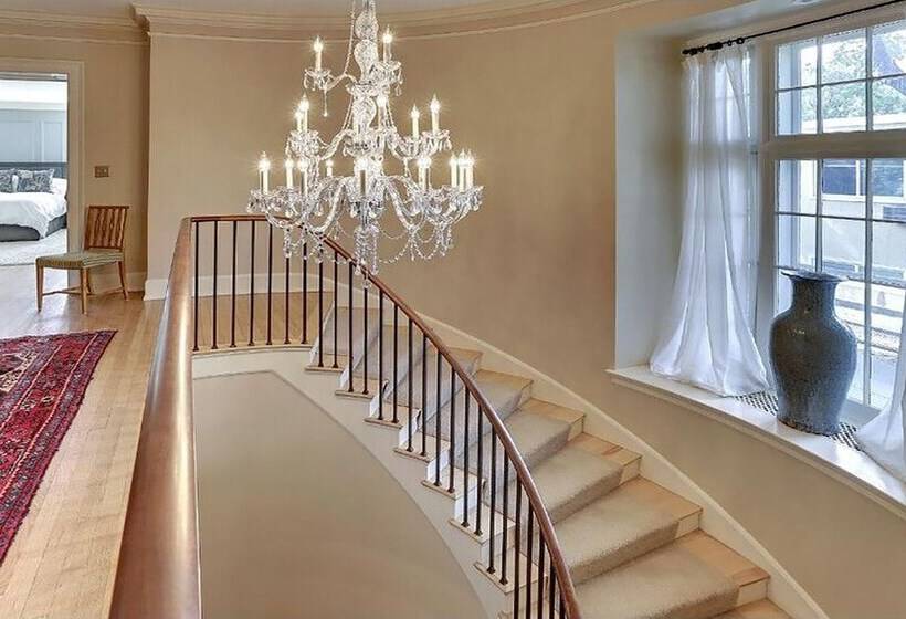 Luxury Georgian Mansion