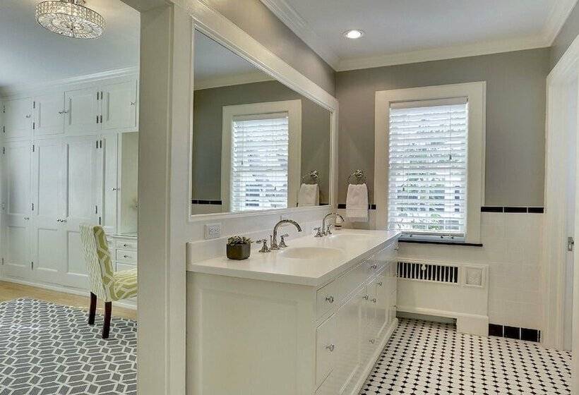 Luxury Georgian Mansion