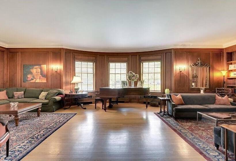 Luxury Georgian Mansion