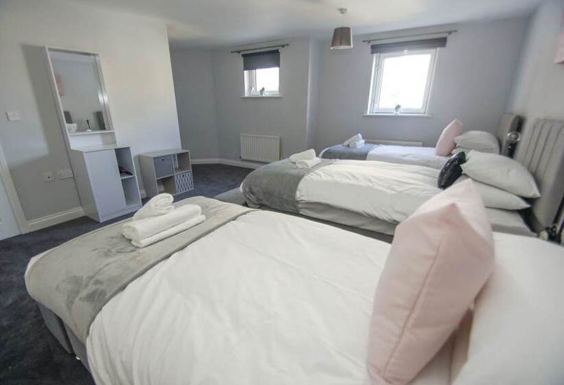 Marina Apartment Parking By Brighton Holiday Lets