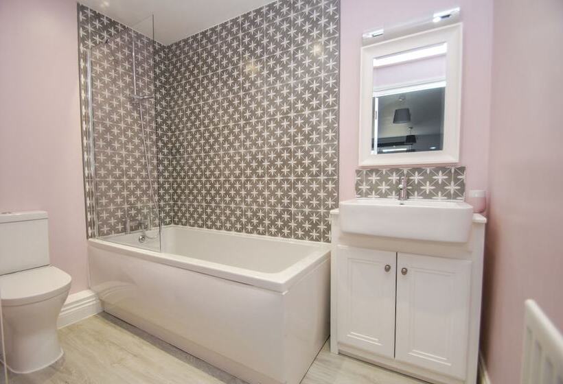 Marina Apartment Parking By Brighton Holiday Lets