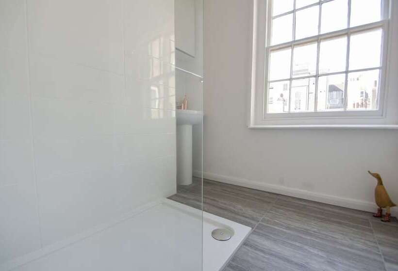 Mucky Duck House Central By Brighton Holiday Lets