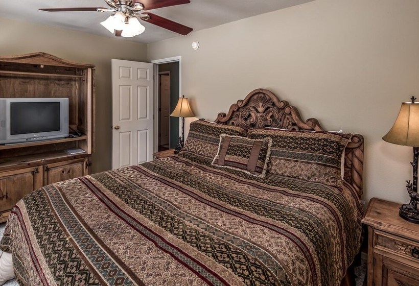 New Mexico Mountain Pines Cabin  Three Bedroom Cabin